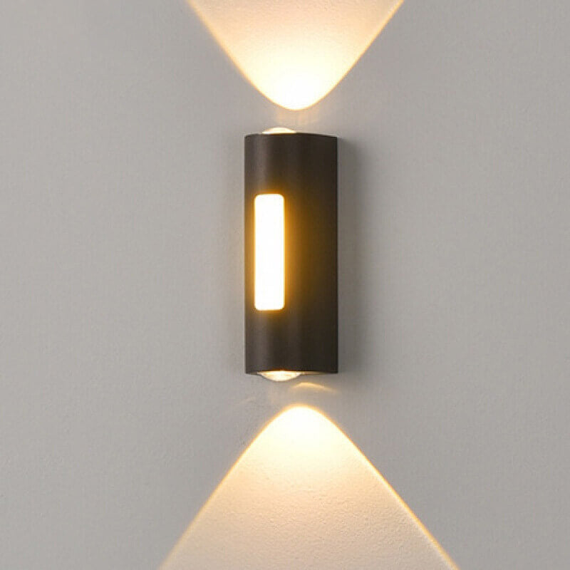 Luminoir LED Væglampe | Cylinderformet Design | Sort/Hvid | Moderne Udendørsbelysning | Energieffektiv | 7W | 700 lm | Aluminium & Glas | IP Værdi
