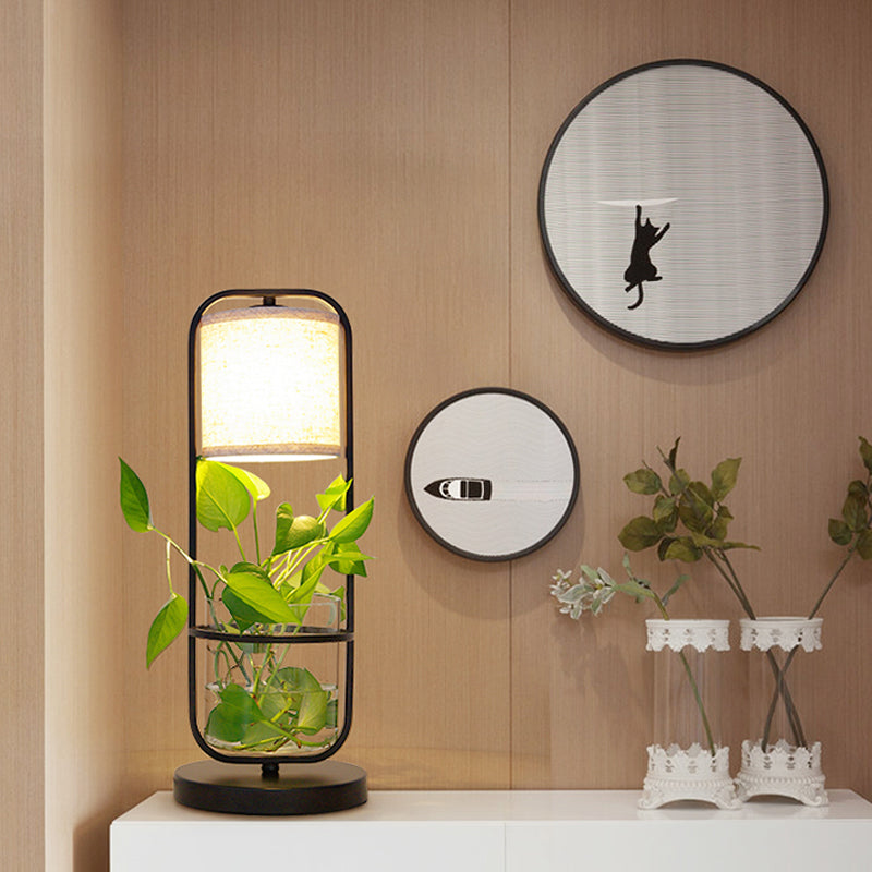 Luminoir lampe | Art Deco inspireret design | Rød glasskærm | Sort metalbase | 19" højde | E26/E27 sokkel | Justerbar belysningsmulighed | Passer til