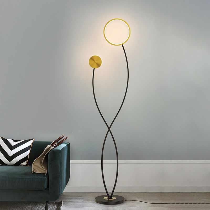 Felarno | Moderne Designer Gulvlampe | Minimalistisk Bueformet Design | Stilfuld Dekor | Høj Kvalitet Materiale | Effektiv Belysning | Elegant og