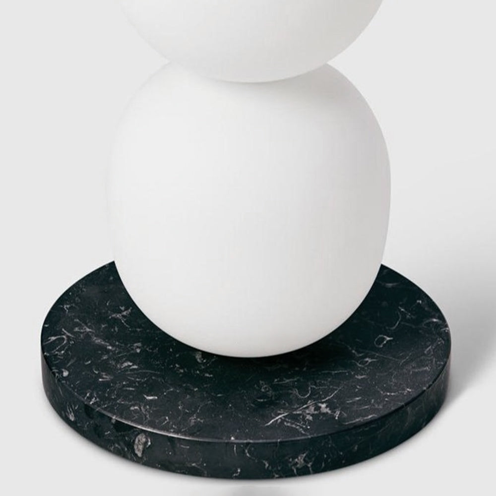 Larento LED | Gulvstående lampe | Moderne Design | Energi Effektiv | Materialer af Høj Kvalitet | Nem Montering | Stue | Kontor | Soveværelse