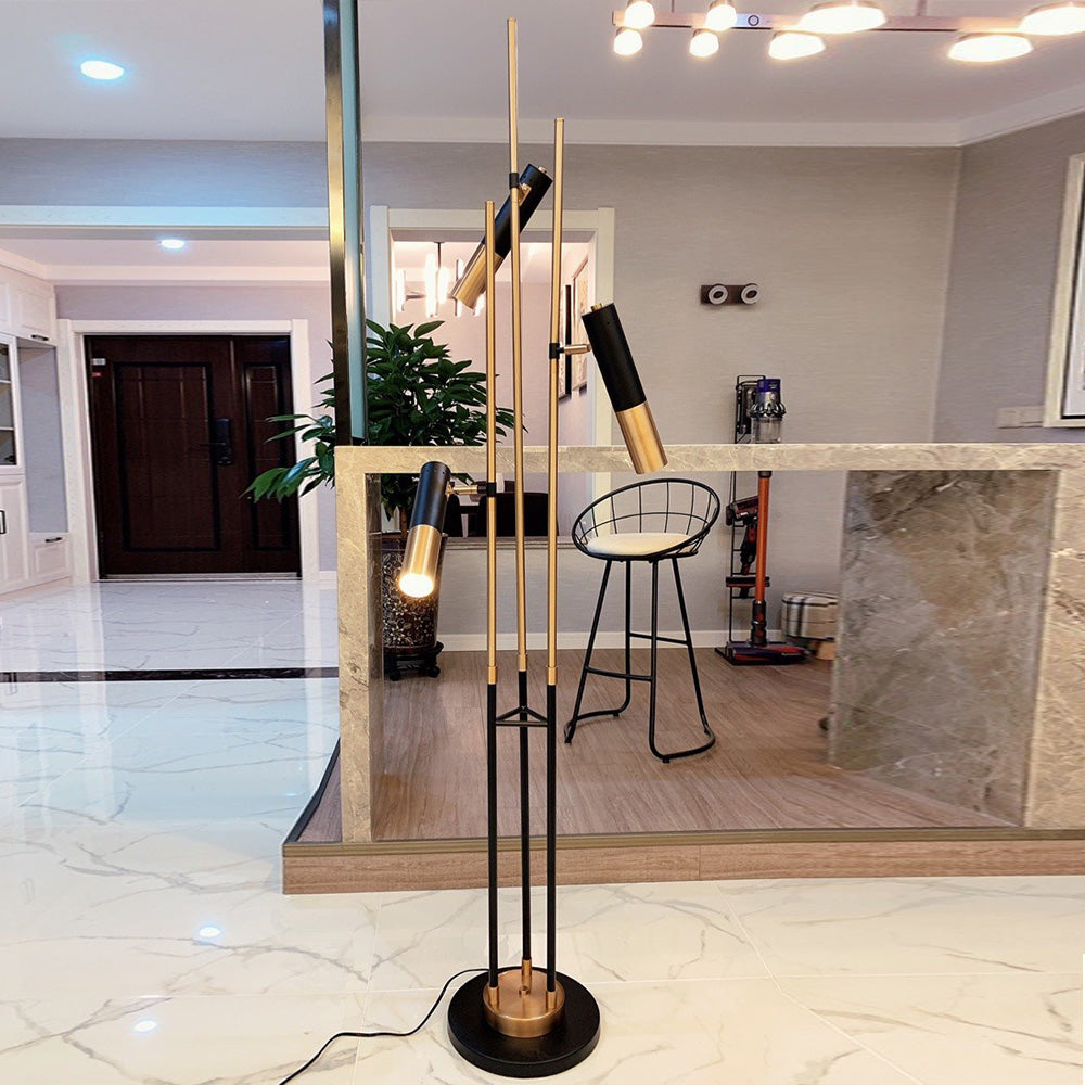 Cravione | Justerbar Gulvlampe med 3 Spotlights | Slankt Design | Industrielt Look | Optimal Fleksibilitet | Tidløs Stil | Perfekt til Læsehjørner