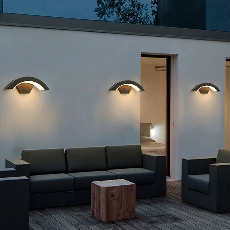 Udendørs Vægbelysning | Moderne Design | Vandtæt | Slank og Elegant | Holdbart Aluminium/Akryl | 18W LED | AC85-265V | Perfekt til Terrasse og