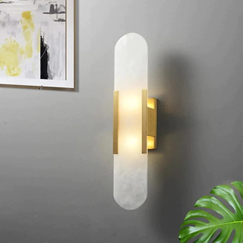 Chan LED Væglampe | Sort & Guld Finish | Moderne Design | Oval Lucite Krystal | Til Spisestue & Soveværelse | Metal & Dolomit Materialer | 110V-240V