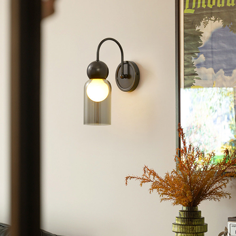 Nordisk design | Gennemsigtig vægbelysning | Messing og glas | Moderne detaljer | Guld og sort | CE og UL certificeret | Til stue og soveværelse