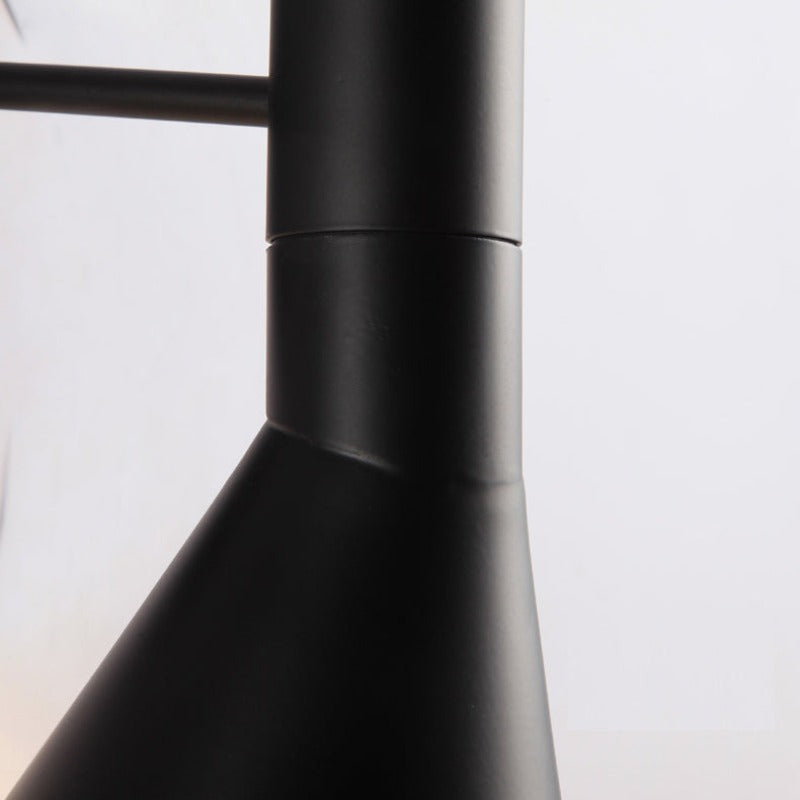 Brady Moderne LED Væglampe | Justerbar | Sort Finish | Ideel til Spisestue, Stue eller Soveværelse | Indendørs Belysning | Drejeligt Design