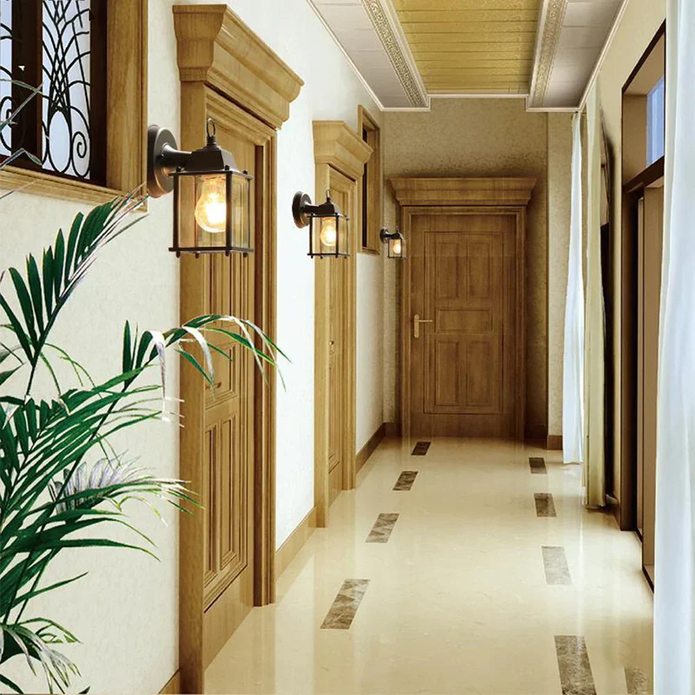 VintageGlimmer | Udendørs Væglampe | Klassisk Design | Metal og Glas | Høj Kvalitet | Tidløs Elegance | Ideel til Terrasse, Have og Indkørsel