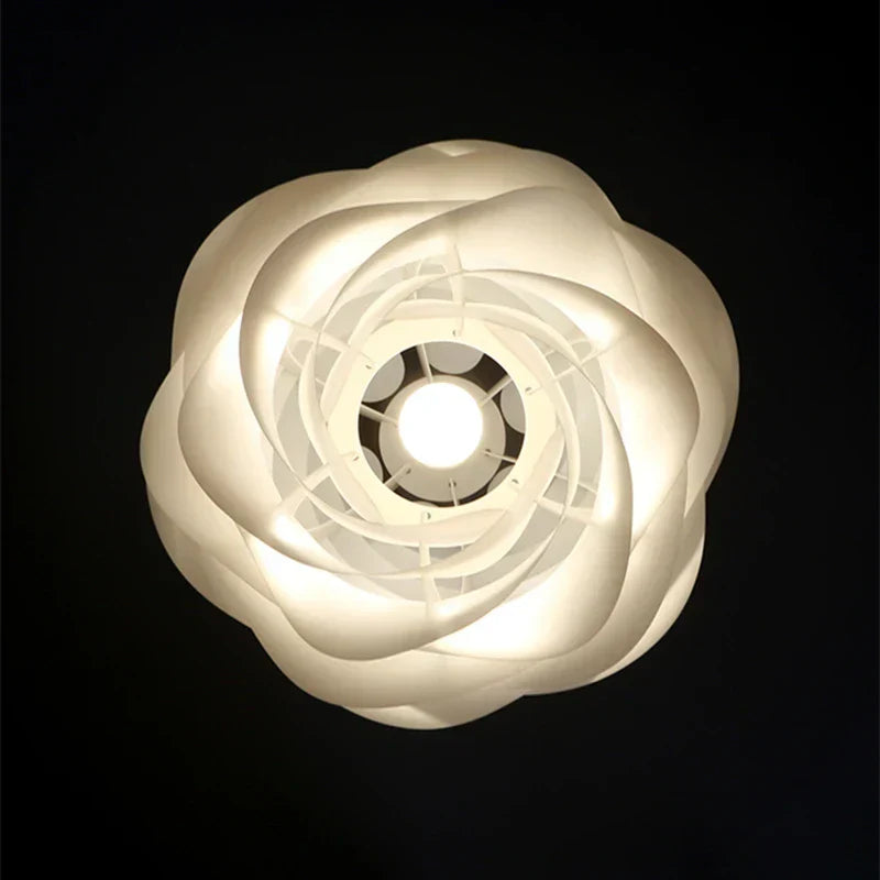 Glasblomst Loftslampe | Elegant Rosenkrans Design | Varm Belysning | Høj Kvalitet | D33cmH100cm | D43cmH100cm | Lampe til 5-10 m²