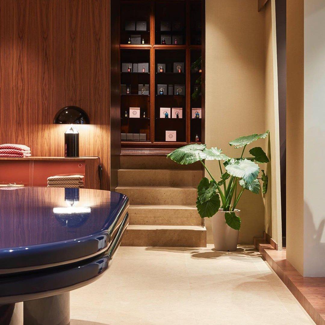 Luna | Metalbordlampe | Moderne Design | Justerbar | Elegance Til Hjemmet | Skrivebord | Natbord | Holdbare Materialer | Forskellige Størrelser