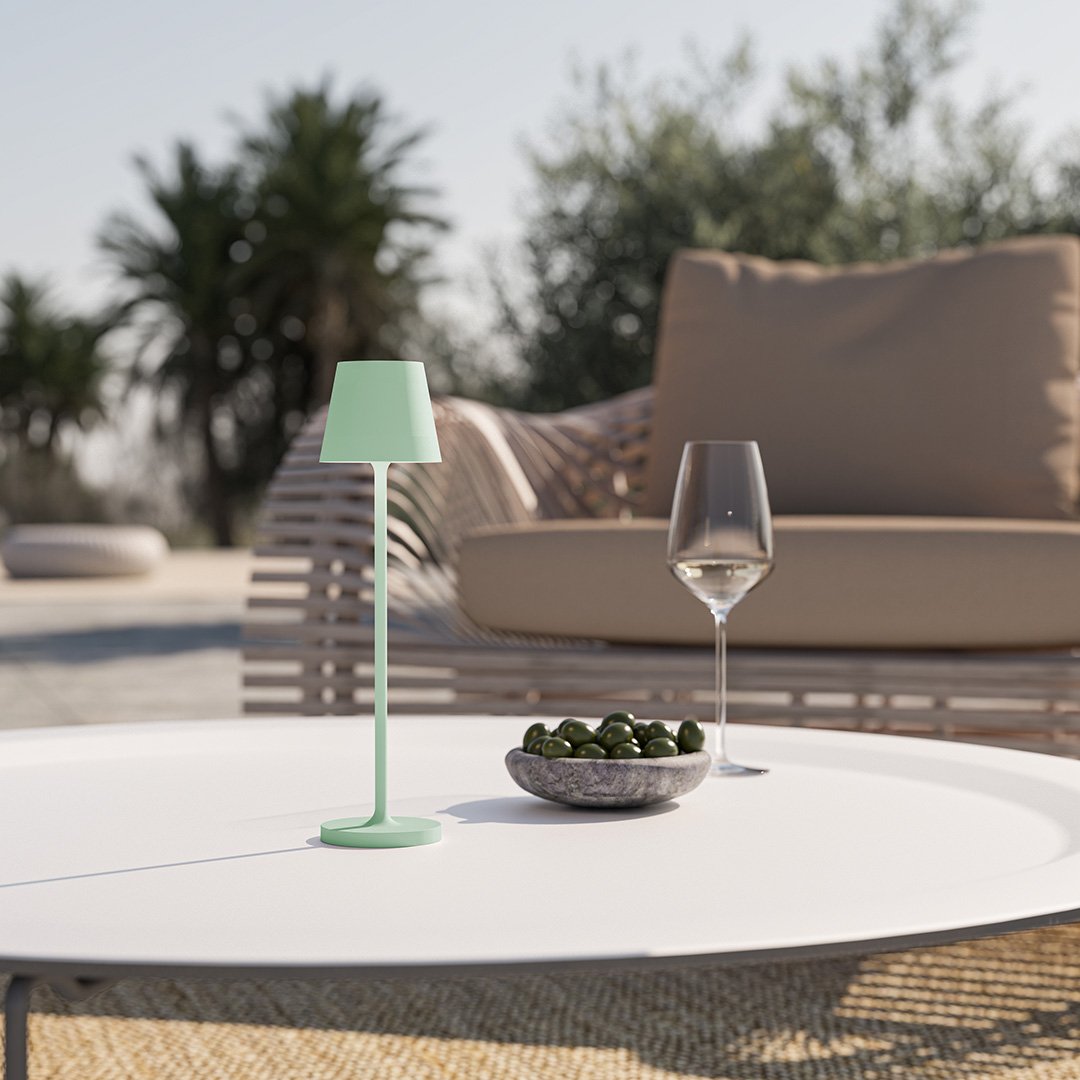 NOVA | LED | Smuk slank lampe til skrivebordet | Moderne design | Holdbar