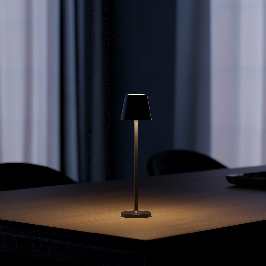 NOVA | LED | Smuk slank lampe til skrivebordet | Moderne design | Holdbar
