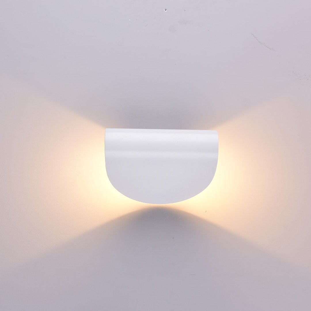 Luminoir | Drej- og Vippelig LED Væglampe | Moderne Aluminium | Sort | Energieffektiv Belysning | Indendørs/udendørs | IP65 | 20x15x10 cm | 1,2