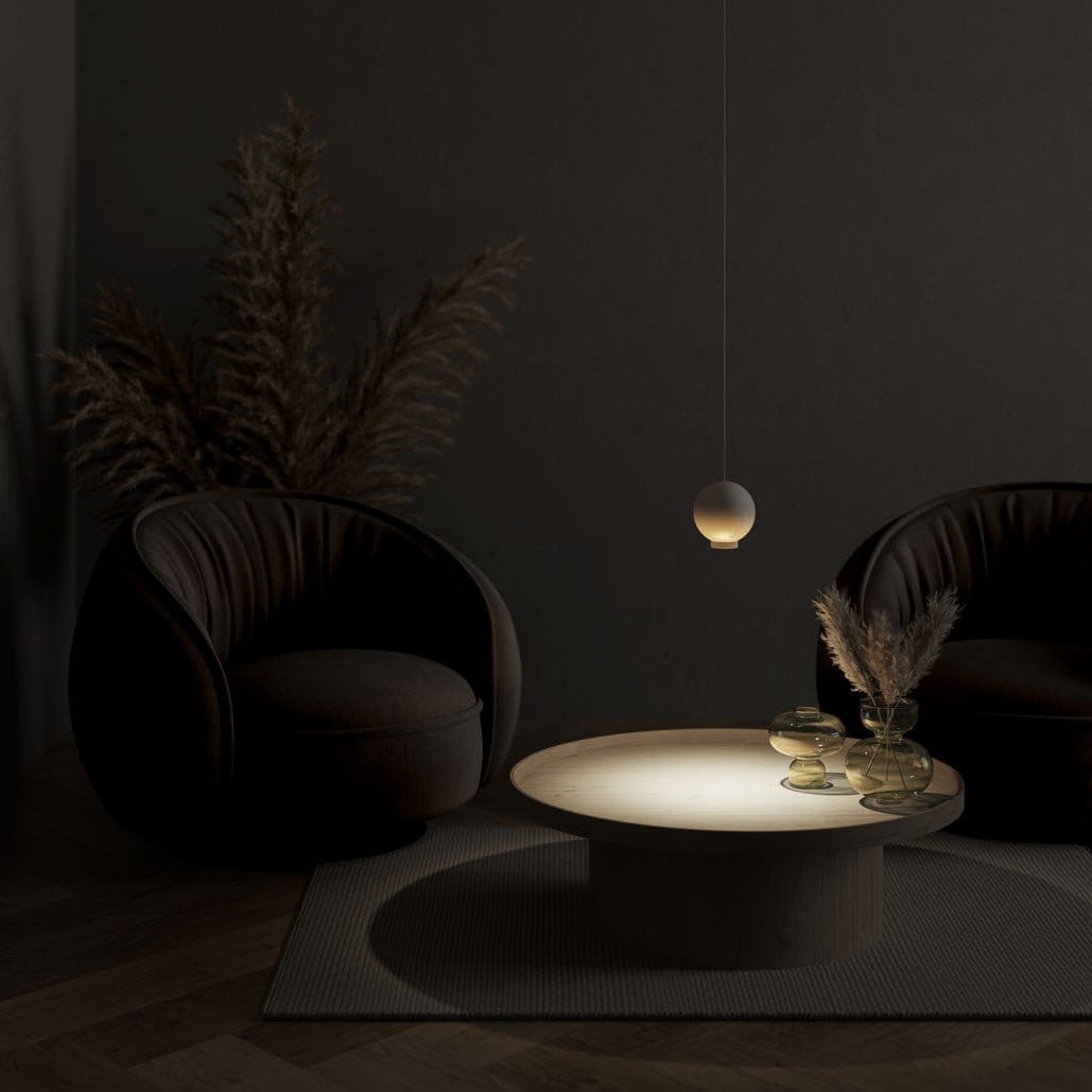 Moderne loftslampe | Kunstnerisk design | Subtil belysningsløsning | Stilfuldt ophæng | Passer til højt til loftet | Luksuriøs finish | Funktionel og