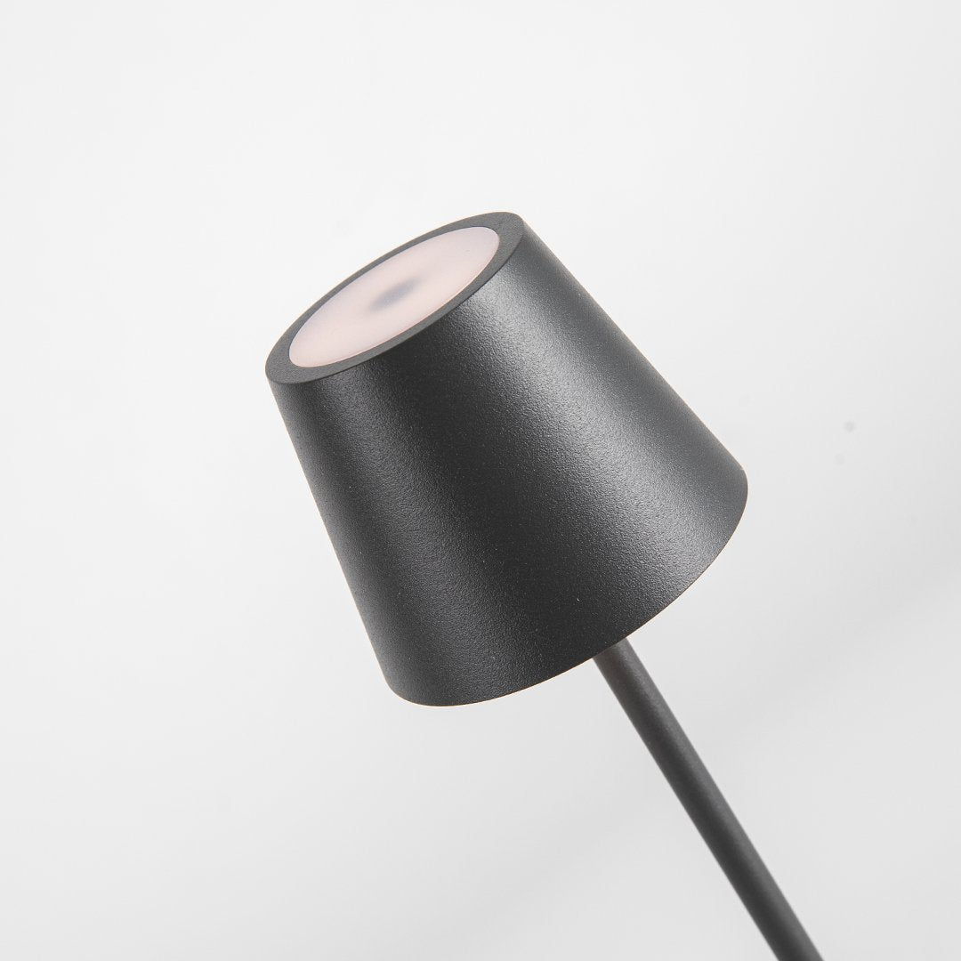 NOVA | LED | Smuk slank lampe til skrivebordet | Moderne design | Holdbar