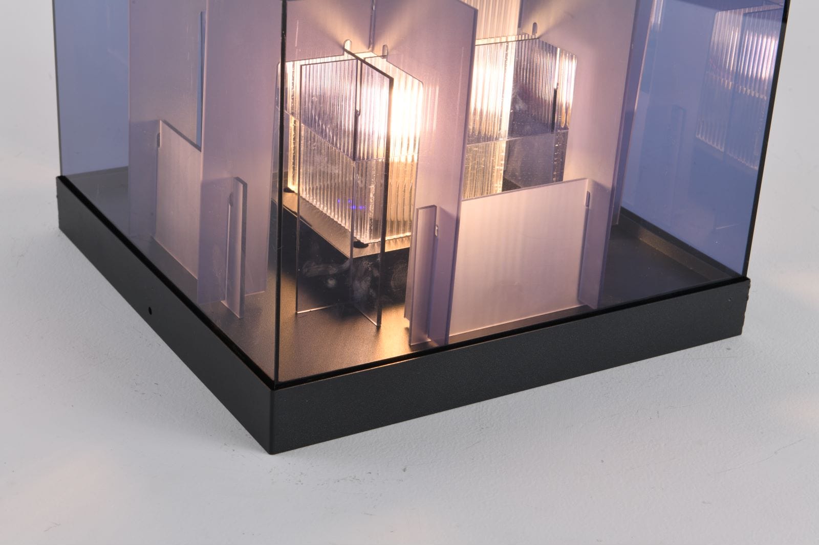 Cubex Gleam | Udendørs Solcellelampe | Elegant Design | Sort | Slidstærk og Energiøkonomisk | 20x20x25 cm | Automatik til