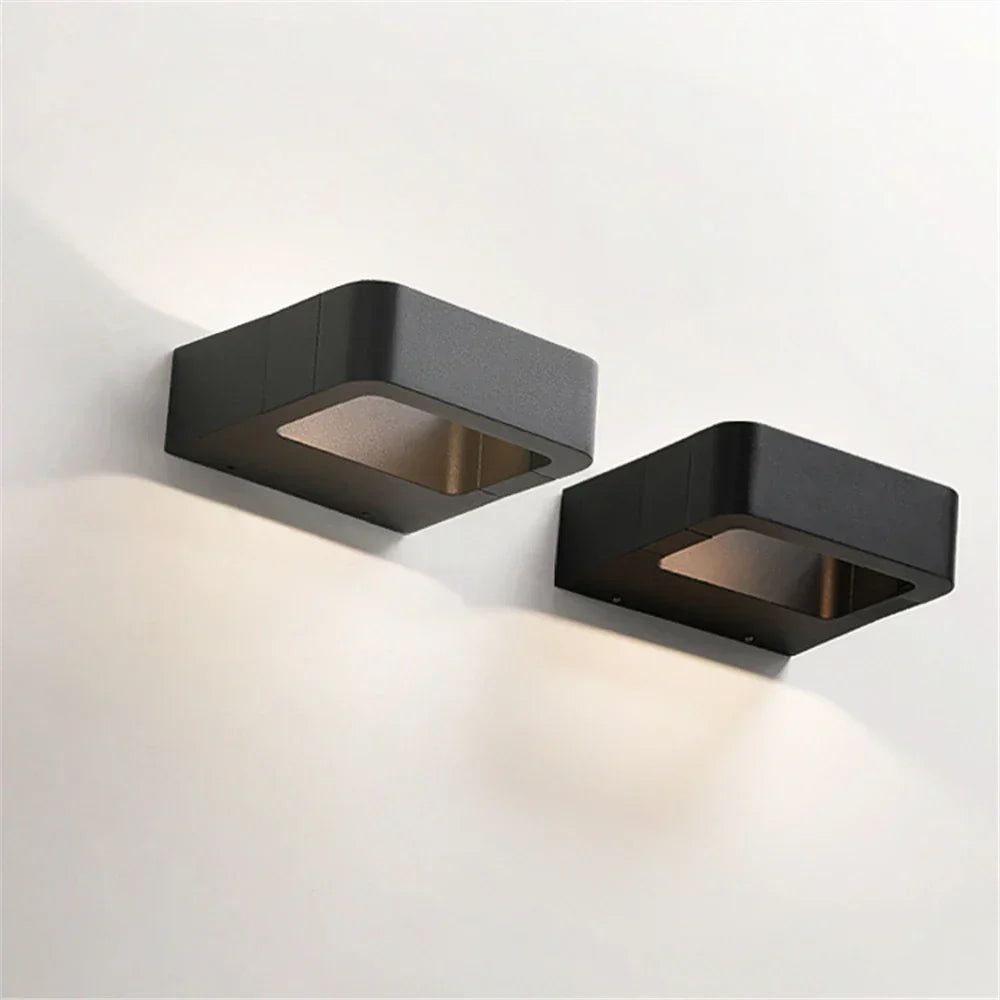 AquaLuxe | LED Udendørs Vægmontering | Vandtæt Aluminium | Varmt Hvidt Lys | Til Terrasse og Have | Let Installation | Spænding