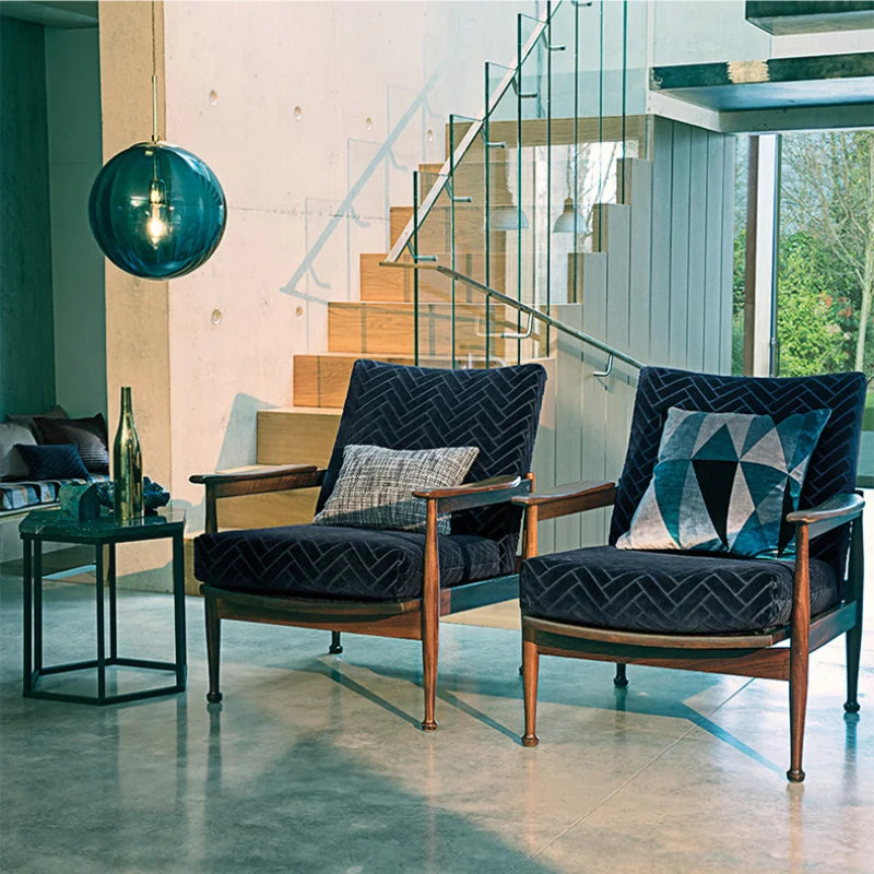 Glaskugle Hængelampe | Elegant Design | Varm Hvid eller Kølig Hvid Belysning | Ø18 cm | E27 Fatning | Perfekt til Stue, Spisestue eller Soveværelse