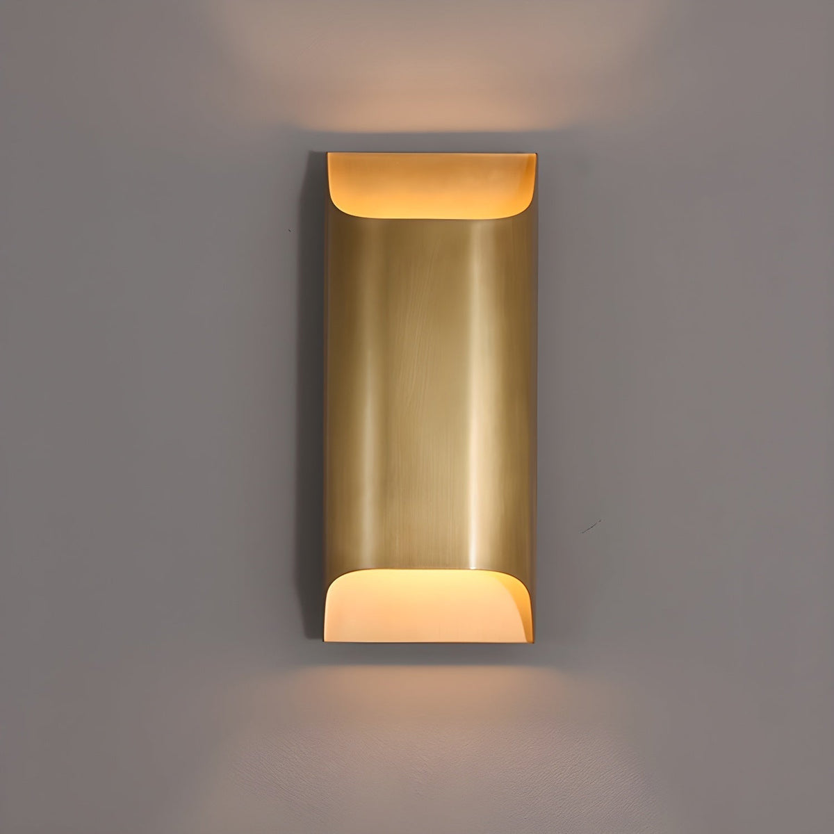 Penny | Brass Wall Lamp