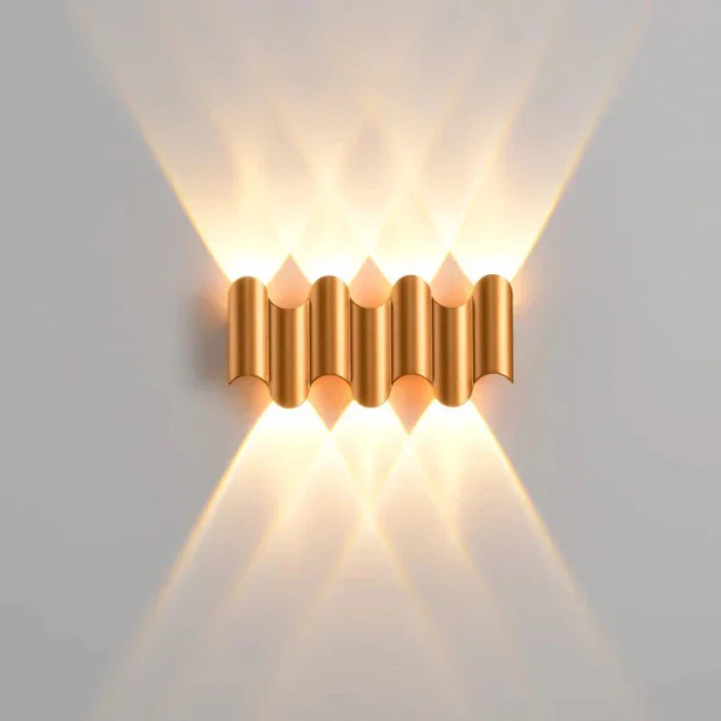 WeatherGuard | Udendørslampe i aluminium | Vandtæt LED-væglampe | Moderne design | Velegnet til terrasse og have | Fås i flere watt-størrelser | Nem