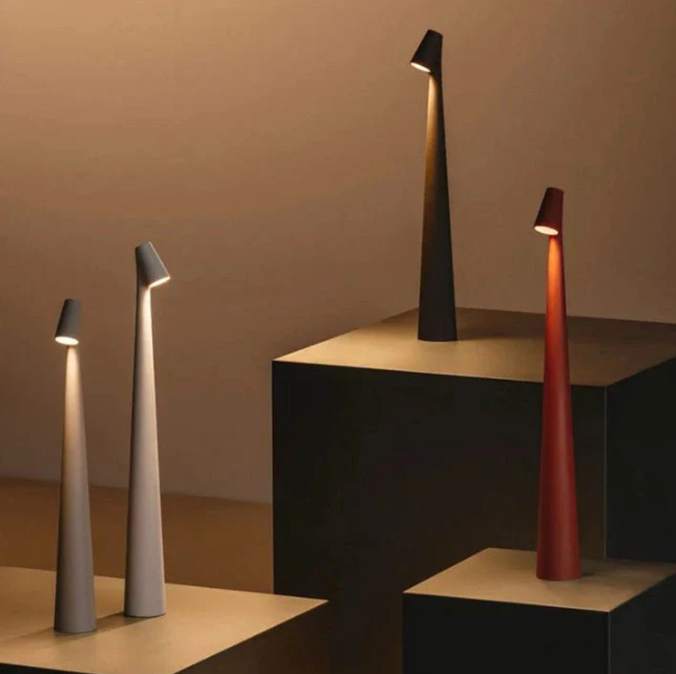 Håndlavet Luxe Belysning | Dæmpbar LED-lampe | Aluminium & Polycarbonat | 2700K | Høj CRI | 35/45 cm Høj | Batteridrevet | Moderne