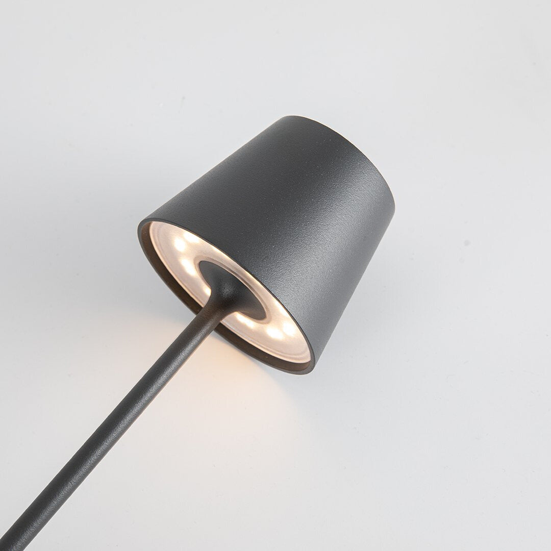 NOVA | LED | Smuk slank lampe til skrivebordet | Moderne design | Holdbar