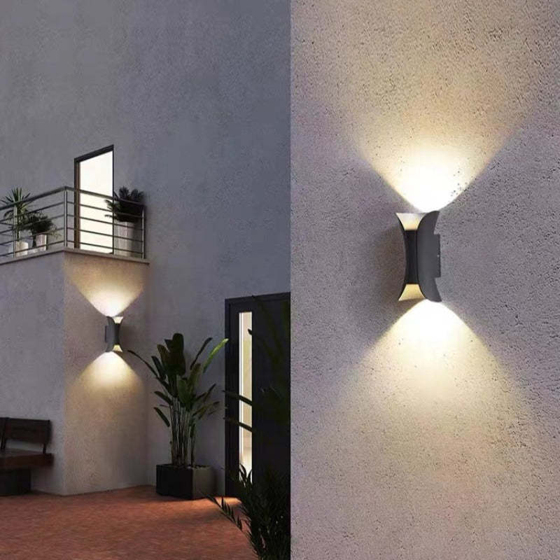 Judith | Wall Lamp