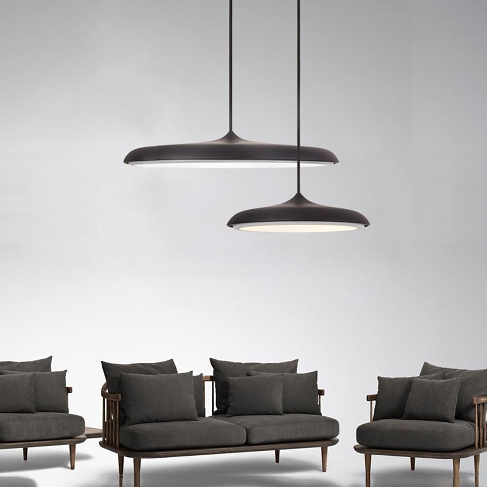 Cirkulær LED loftslampe | Justerbar kabellængde | Sort/Gold Finish | 40 cm Diameter | 24W | 3000K/6000K | Metaldesign | Moderne stil | Egnet til